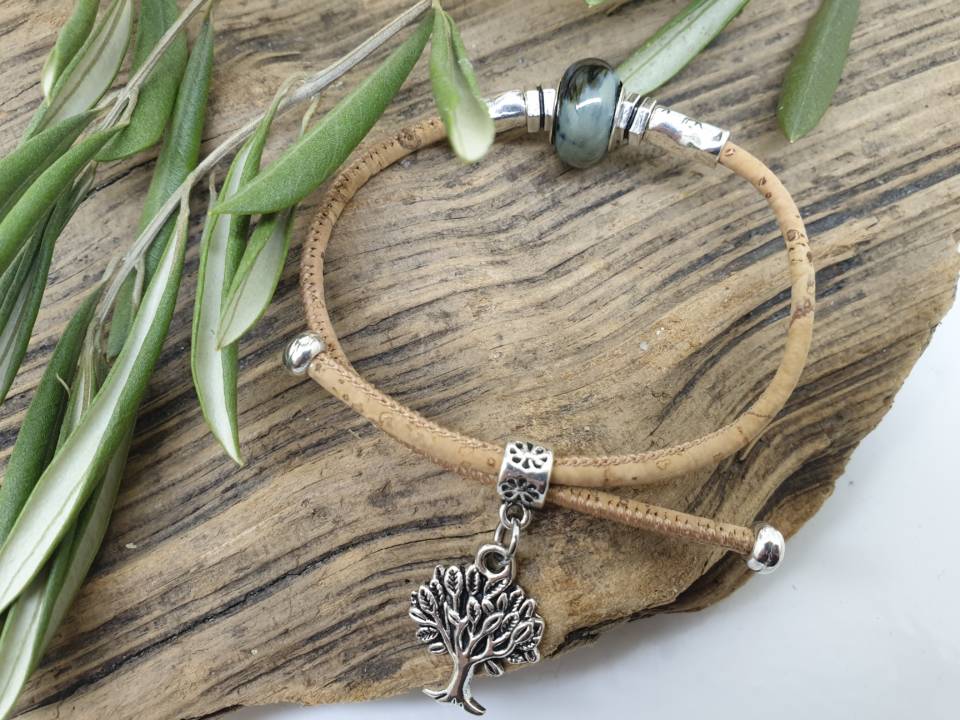 Bracelet liège avec perle de verre céramique