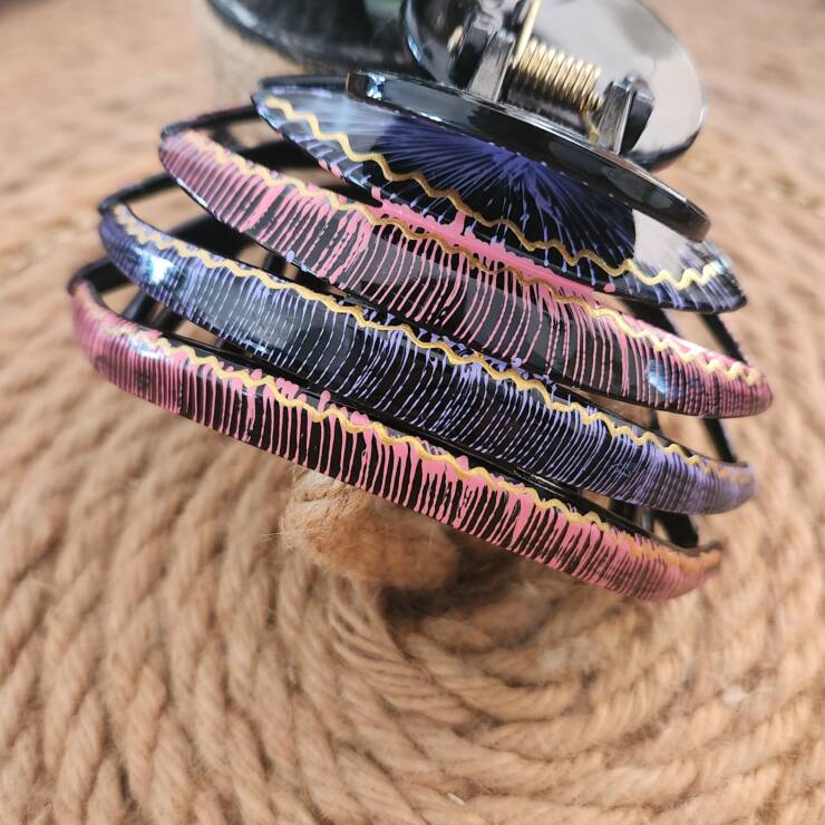 Bon maintien pour cheveux mi-long, long et cheveux épais